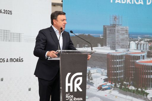 Formoso pon en valor o compromiso de Estrella Galicia coa súa terra na inauguración da nova fábrica da empresa no polígono de Morás
