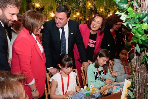 Formoso enxalza na Mostra o traballo das palilleras, destacando que “en calquera lugar do mundo, dicir encaixe é dicir Camariñas”