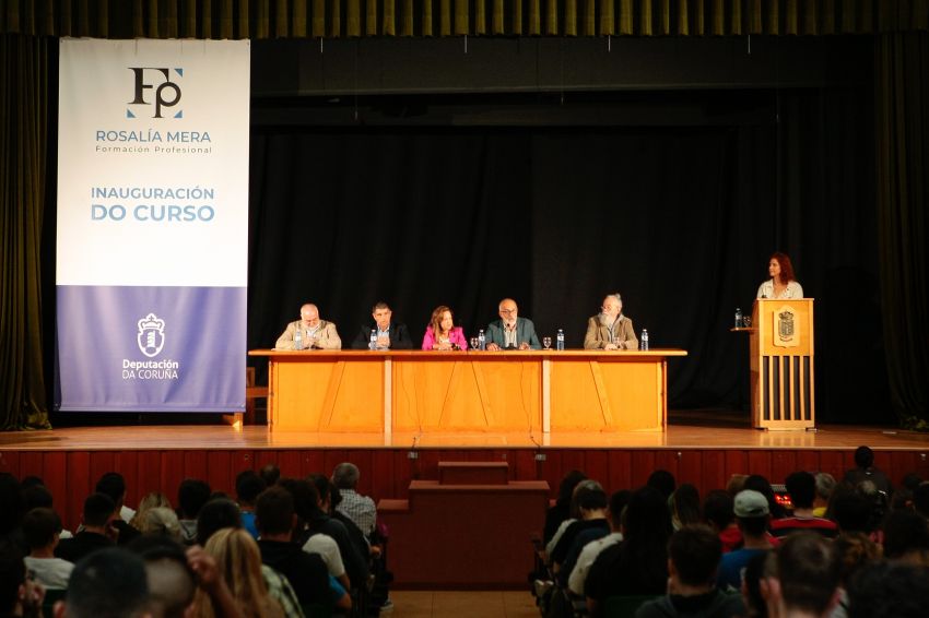 Inaugurado o novo curso no IES Rosalía Mera da Deputación da Coruña