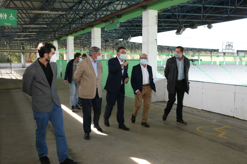 A Deputación colaborará co Concello de Ferrol con medio millón de euros para a primeira fase das obras de reforma do estadio da Malata