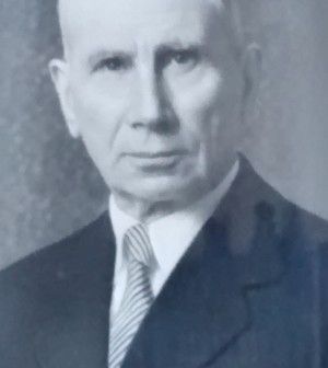 AMES Óscar Lojo Batalla -prazadeames com.jpg