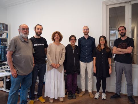 A cooperativa NUMAX, referente cultural santiagués, destaca “o estímulo”  que supuxo gañar os Premios PEL “para seguir mellorando”