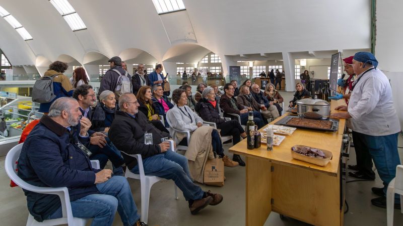 Asistentes á 42 Semana Micolóxica Galega, celebrada na Coruña, e que conta coa colaboración da Deputación, aprenden a elaborar pratos con cogomelos autóctonos, unha forma de darlle novos usos ao monte. Foto: Lucía Fernández Ramón