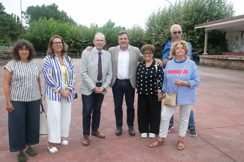 A Deputación inviste 346.000 euros na renovación da pista polideportiva de Vilanova-Perbes, no concello de Miño