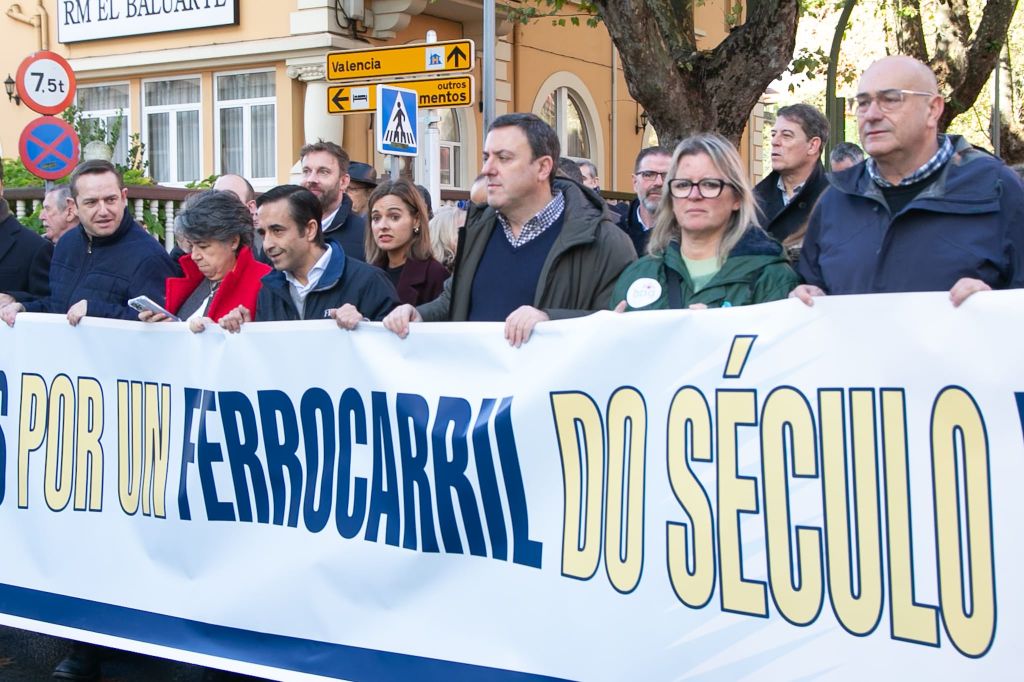 A Deputación da Coruña súmase ás reivindicacións do Foro Cidadán polo Ferrocarril pola modernización da infraestrutura ferroviaria de Ferrolterra