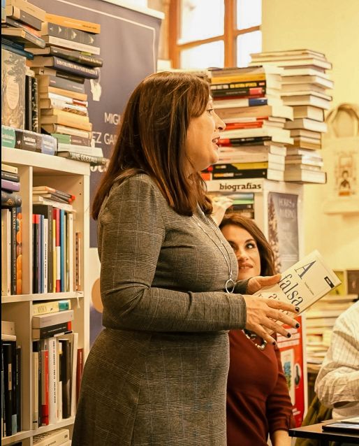 Presentación de ‘A Falsa Autónoma’, de Yolanda Castaño, obra gañadora do González Garcés de Poesía en 2022