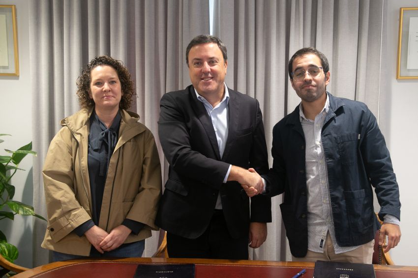 A Deputación da Coruña e o Concello de Santa Comba invisten 245.227 euros na mellora da estrada que une Os Amezóns, Portochán e Carboeiro