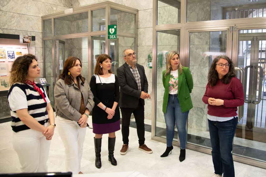 A Deputación celebra o Día do Libro cunha visita institucional á Biblioteca Provincial