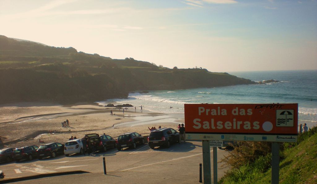 A Deputación inviste 900.000 euros na limpeza de praias dos concellos coruñeses