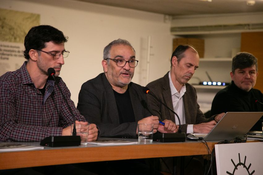 A Deputación presenta no Colexio de Arquitectos un libro de banda deseñada sobre o mosteiro de Caaveiro