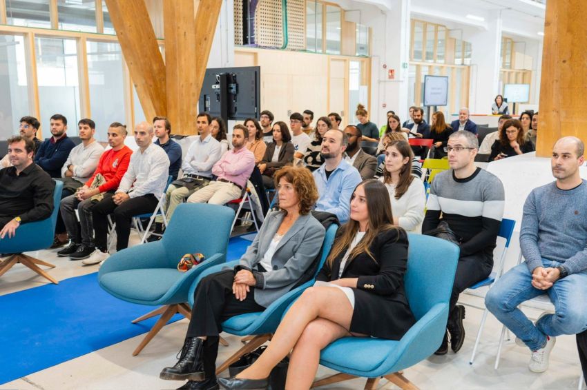 A deputada de Emprego, Rosa Ana García, destaca a gran presenza de mulleres na inauguración do Corunna Innovate Summit