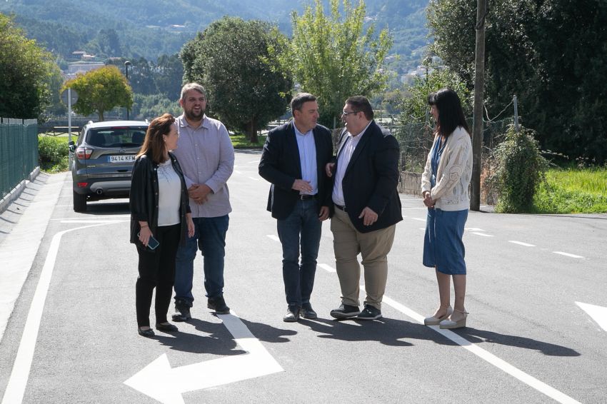 Formoso compromete a colaboración da Deputación na reforma do local da Asociación Saúde Mental A Creba, de Noia