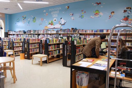A Biblioteca provincial organiza unha serie de visitas guiadas e formacións para conmemorar o Día do Libro