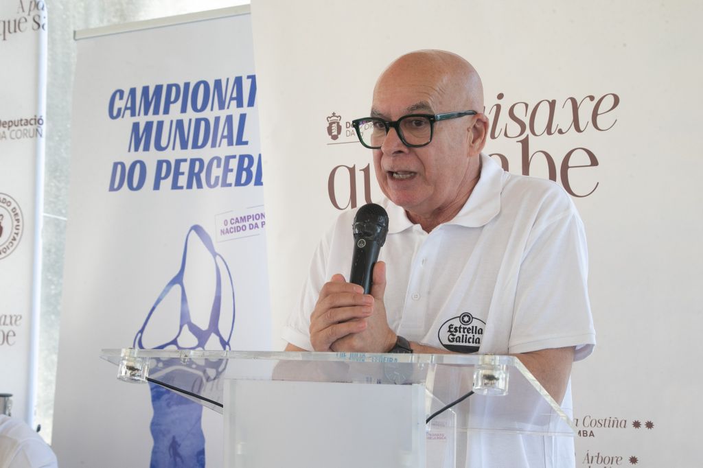 O percebe de Puerto Vega (Asturias) gaña en Cedeira o II Campionato Mundial de Percebe organizado por Turismo da Deputación