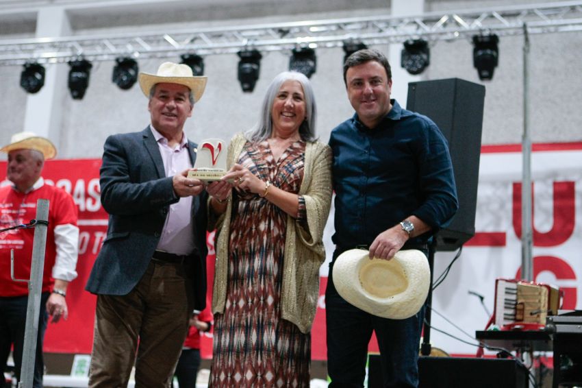 O presidente da Deputación da Coruña asistiu en Lugo á celebración do Día do Veciño