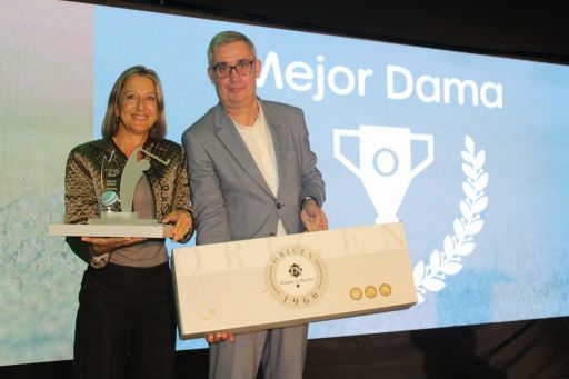As mulleres ocupan os postos de cabeza na segunda edición do Circuito de Golf Tur 43, que se celebrou en Ames