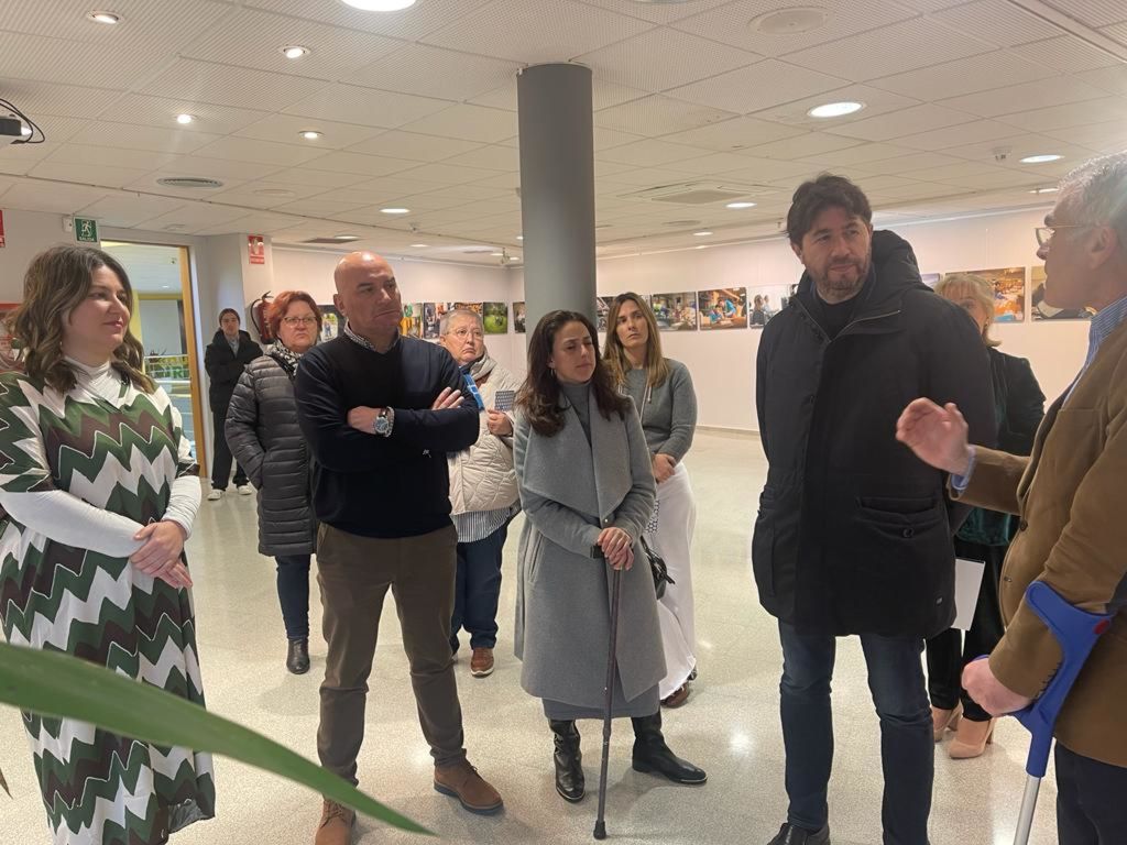 A Deputación da Coruña e CEGASAL inauguran en Arteixo unha exposición fotográfica sobre a inclusión laboral das persoas con discapacidade