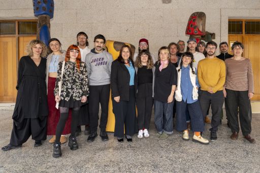 A deputada, Natividade González, compartiu xornada cos participantes nas Residencias Artísticas Mariñán 2025