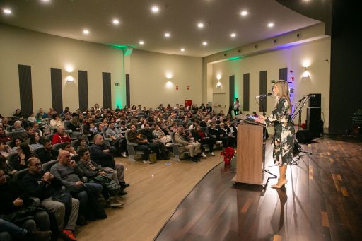 Carnota inaugura o novo Auditorio Municipal de O Viso, chamado a ser “o corazón cultural” do concello