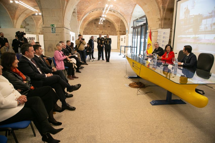 Formoso destaca o compromiso do Ministerio de Defensa e a  colaboración institucional como “claves para pór en marcha o proxecto Abrir Ferrol ao Mar”