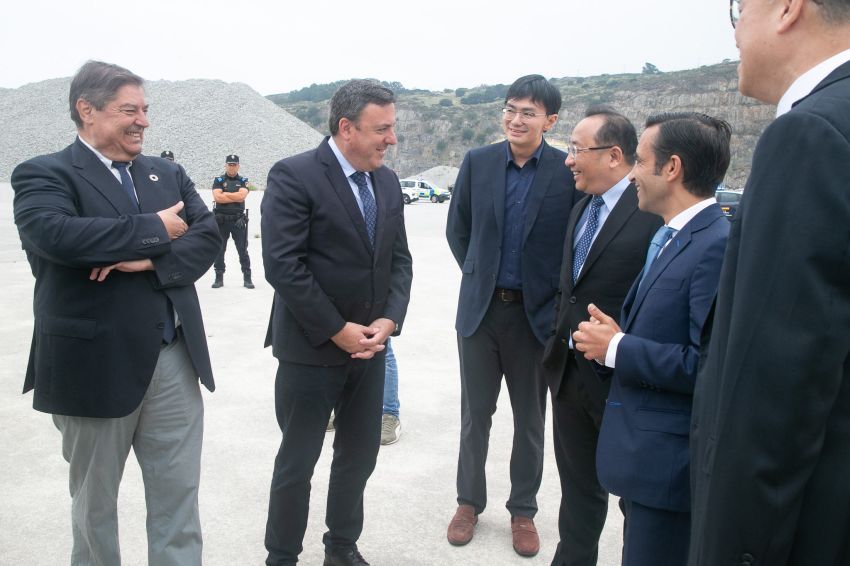 O porto exterior de Ferrol recibe os primeiros vehículos de SAIC