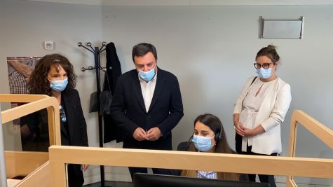 Formoso visita o novo centro de día de Aspanaes en Santiago, equipado cunha axuda de 125.000 euros da Deputación