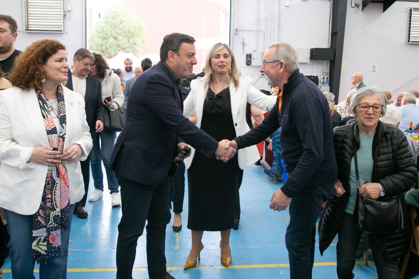 Valentín González Formoso pon en valor o “esforzo incansable de toda unha xeración” no XXI Xantar dos Nosos Maiores de Vimianzo