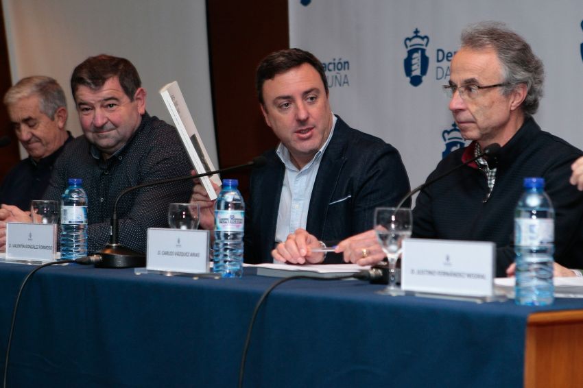 A Deputación e o Concello da Capela compilan nun libro a historia da construción da presa do Eume