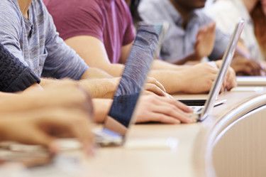 Bolsas artísticas e investigación 2025: Publicadas as bases