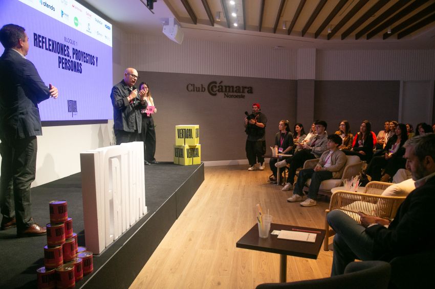 Xosé Regueira salienta o valor dos espazos de intercambio de coñecemento para fortalecer a competitividade empresarial