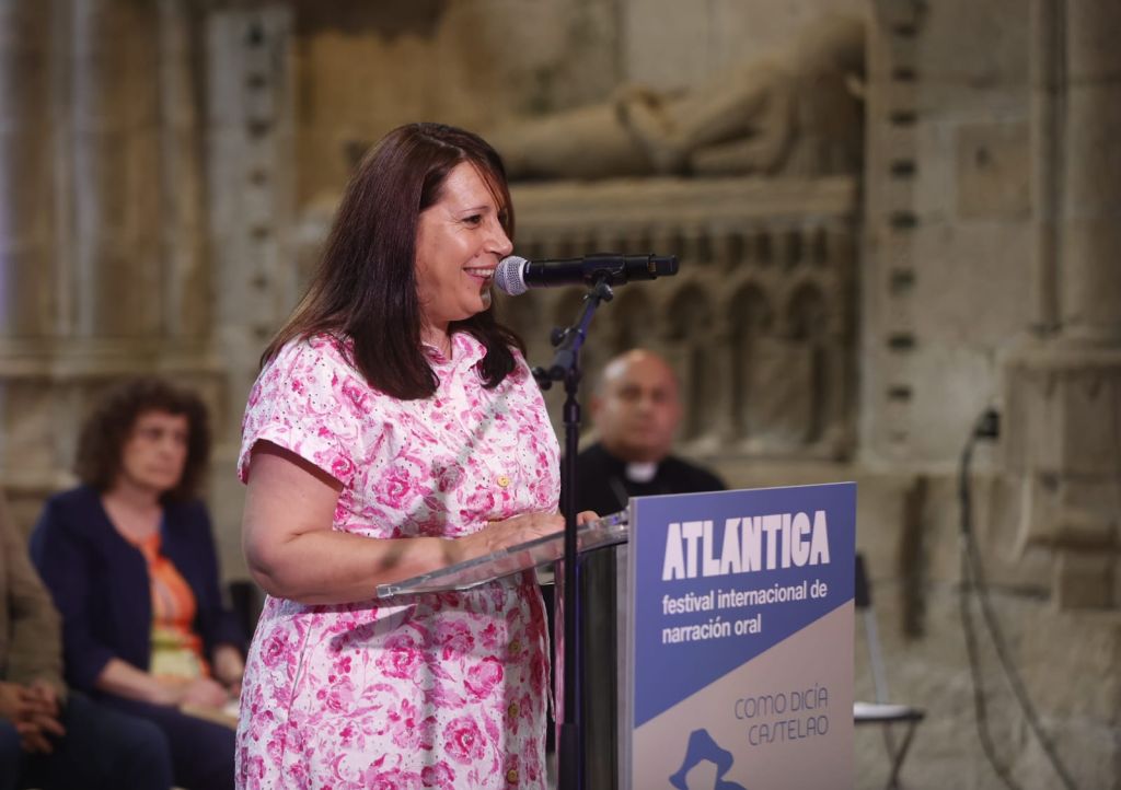 A deputada de cultura, Natividade González, participa na homenaxe a Castelao do Festival Atlántica