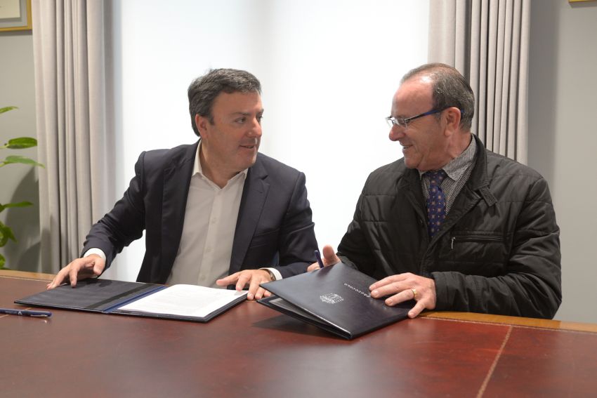 A Deputación destina 173.000 euros a mellorar a maquinaria municipal no Concello de Malpica