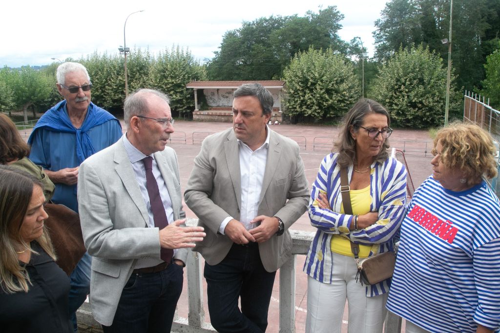 A Deputación inviste 346.000 euros na renovación da pista polideportiva de Vilanova-Perbes, no concello de Miño