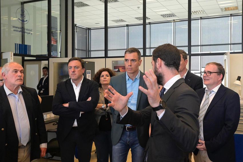 Visita ao centro de Salvamento Marítimo da Coruña polos seus 30 anos de servizo