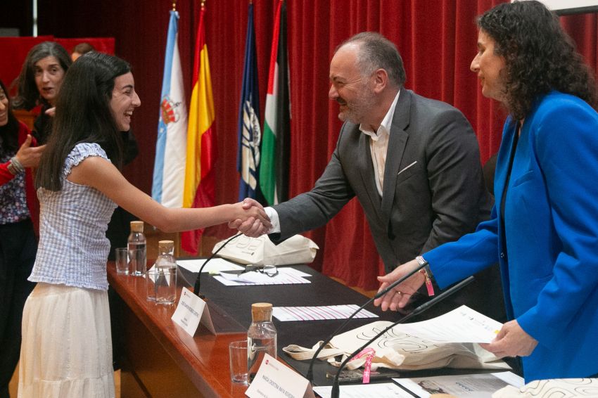 A Deputación pon en valor nos Premios Isabel Zendal o pensamento crítico como “a mellor vacina contra a desinformación”