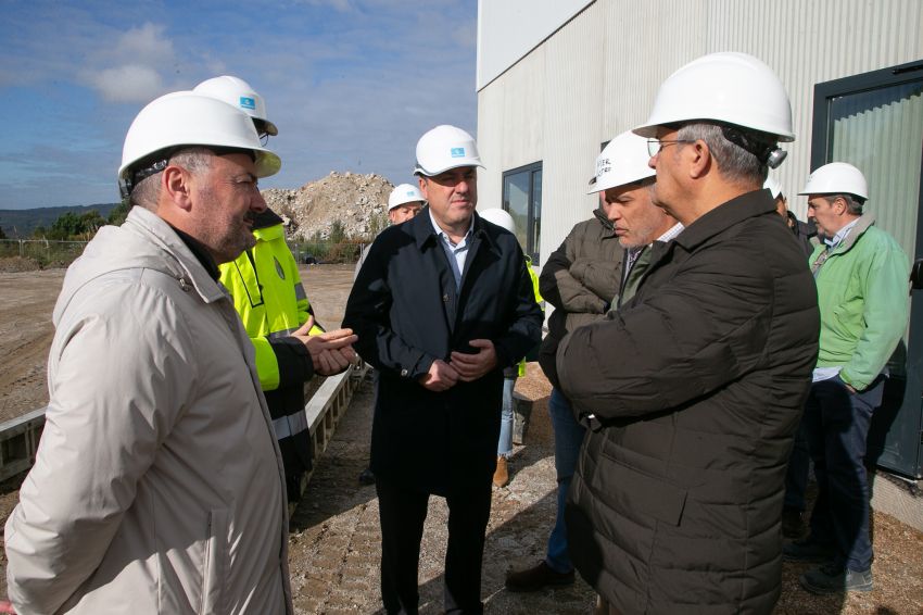 A Deputación e o Concello de Arteixo supervisan o avance das obras do novo parque comarcal de bombeiros de Morás, que estará rematado en xaneiro de 2026