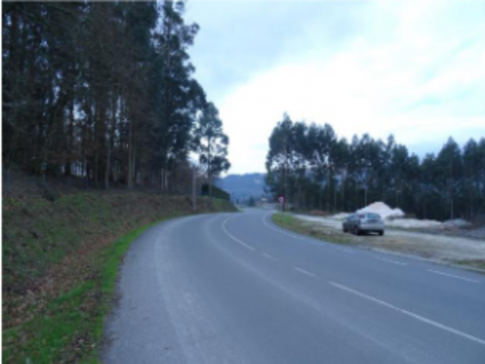A Deputación licita por case 300.000 euros a construción dunha senda peonil na DP-1201 en Boqueixón