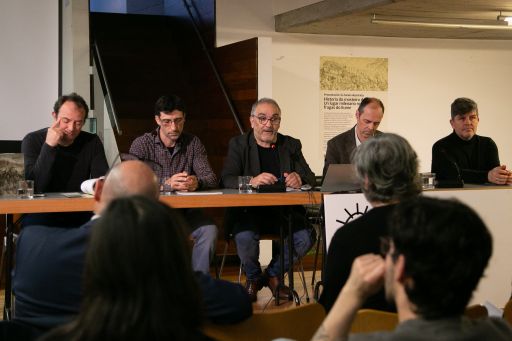 A Deputación presenta no Colexio de Arquitectos un libro de banda deseñada sobre o mosteiro de Caaveiro