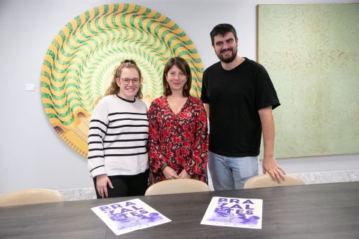 A Deputación levará ‘Brazaletes’, a obra sobre o xesto de repulsa ao franquismo por parte de dous futbolistas, a 8 concellos da provincia