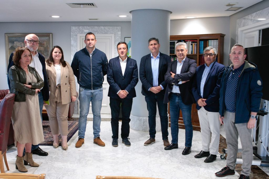 Alcaldes alcaldesas da Mancomunidade de municipios do Camiño Francés trasladan os seus proxectos á Deputación