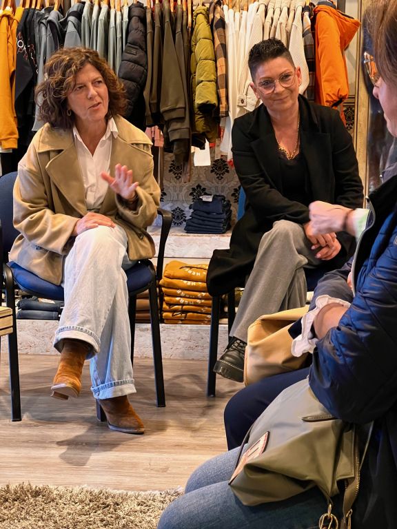 A Deputación presenta o programa MercaNaVila aos comerciantes de Ortigueira