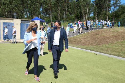 González Formoso inaugura o novo campo de céspede artificial de última xeración do estadio municipal río Seco, en Narón