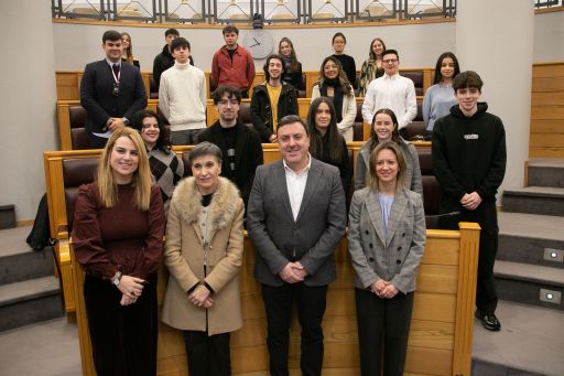 A Deputación da Coruña recibe o alumnado da Facultade de Economía e Empresa da UDC no marco do programa ParlaCoruña