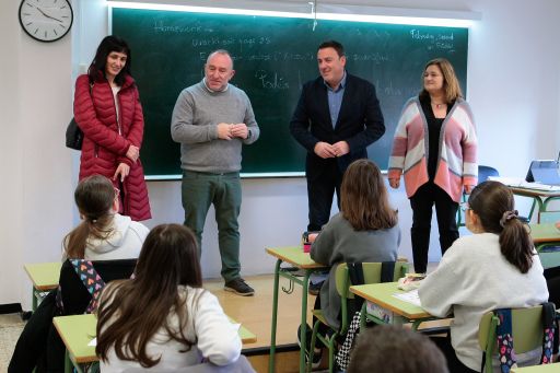 Formoso destaca no IES Puga Ramón a aposta da Deputación pola educación pública de calidade