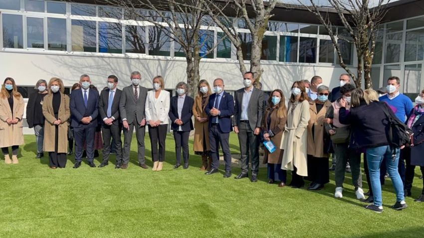 Ana Lamas asiste en Santiago á inauguración da nova sede de Aspanaes