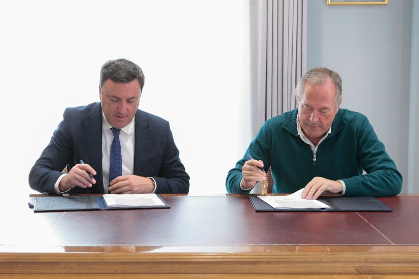 A Deputación aproba un investimento de máis de 104.000 para a construción das beirarrúas da rúa Pucho Boedo en Touro
