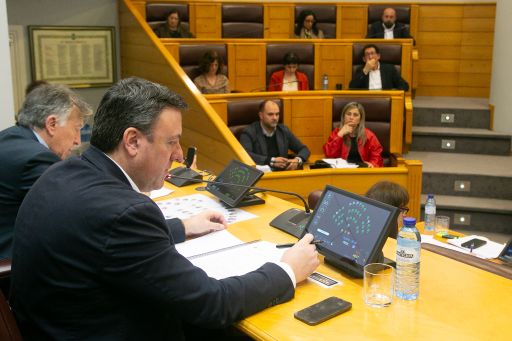 A Deputaci&oacute;n da Coru&ntilde;a aproba o POS+Social 2026, que incrementa ata os 8 mill&oacute;ns de euros o apoio aos servizos sociais municipais