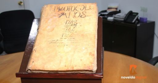O Concello consegue un Libro de Protocolo Notarial en Novelda do século XVIII