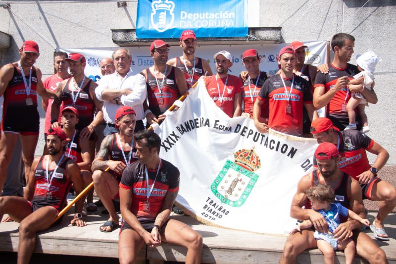 O Club de Remo Cabo de Cruz gaña a XXIX edición da Bandeira de Traíñas “Deputación da Coruña”