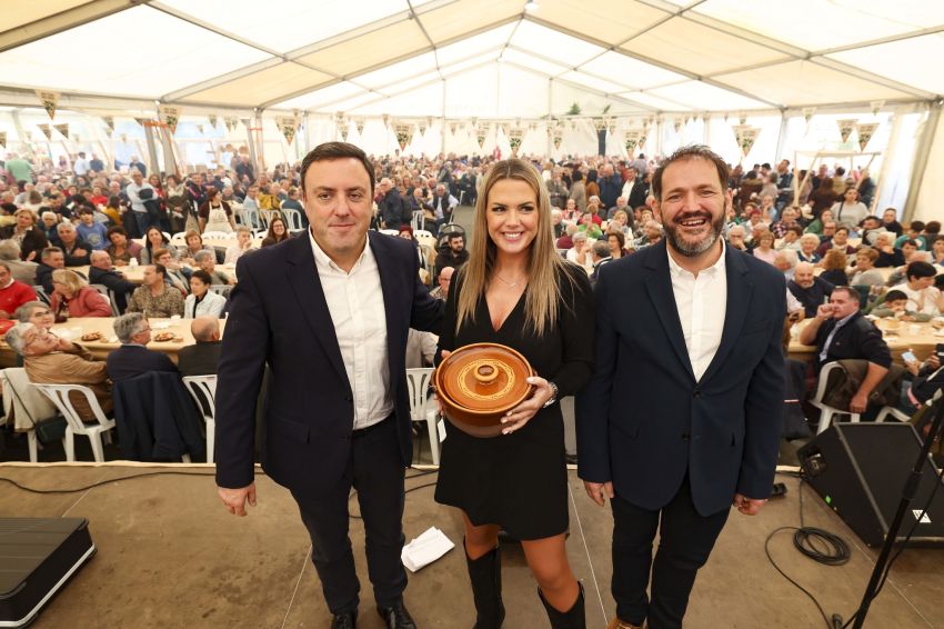 Formoso destaca a unión da veciñanza para converter a Festa da Faba de Ponteceso “nunha referencia gastronómica da provincia”
